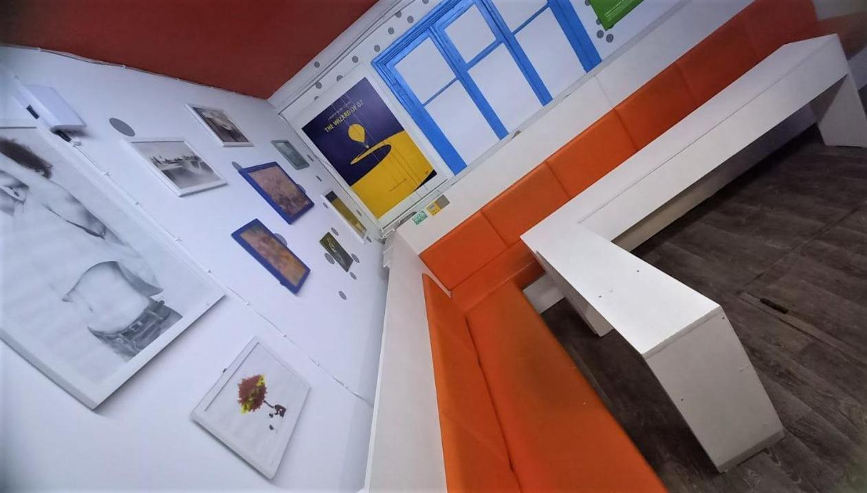 Bern Hostel Chisinau Ngoại thất bức ảnh