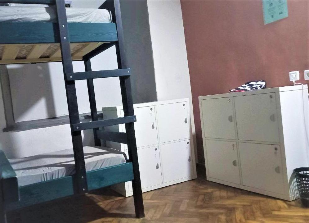 Bern Hostel Chisinau Ngoại thất bức ảnh