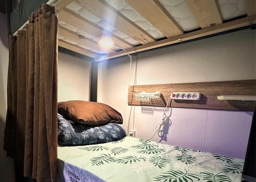 Bern Hostel Chisinau Ngoại thất bức ảnh