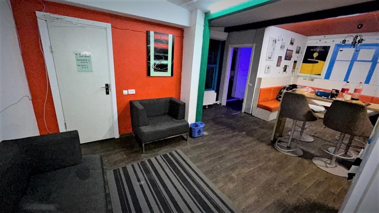 Bern Hostel Chisinau Ngoại thất bức ảnh