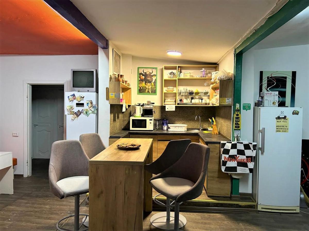 Bern Hostel Chisinau Ngoại thất bức ảnh