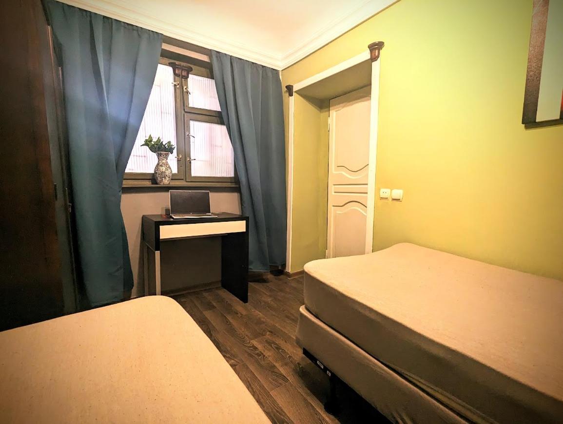 Bern Hostel Chisinau Ngoại thất bức ảnh