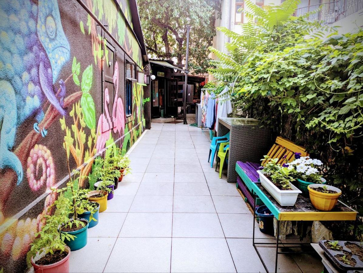 Bern Hostel Chisinau Ngoại thất bức ảnh